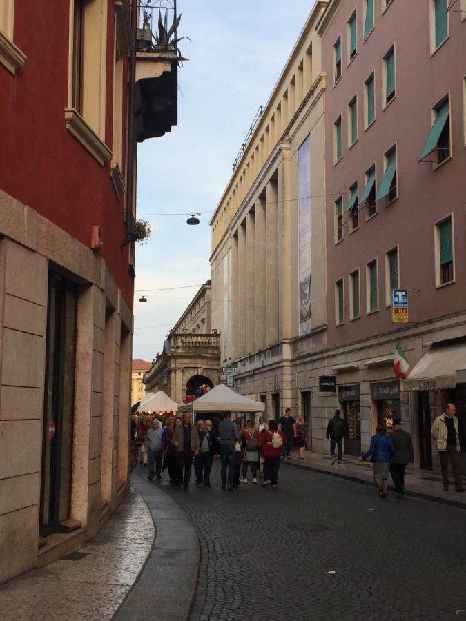 Via Roma 12 Verona Eksteriør billede